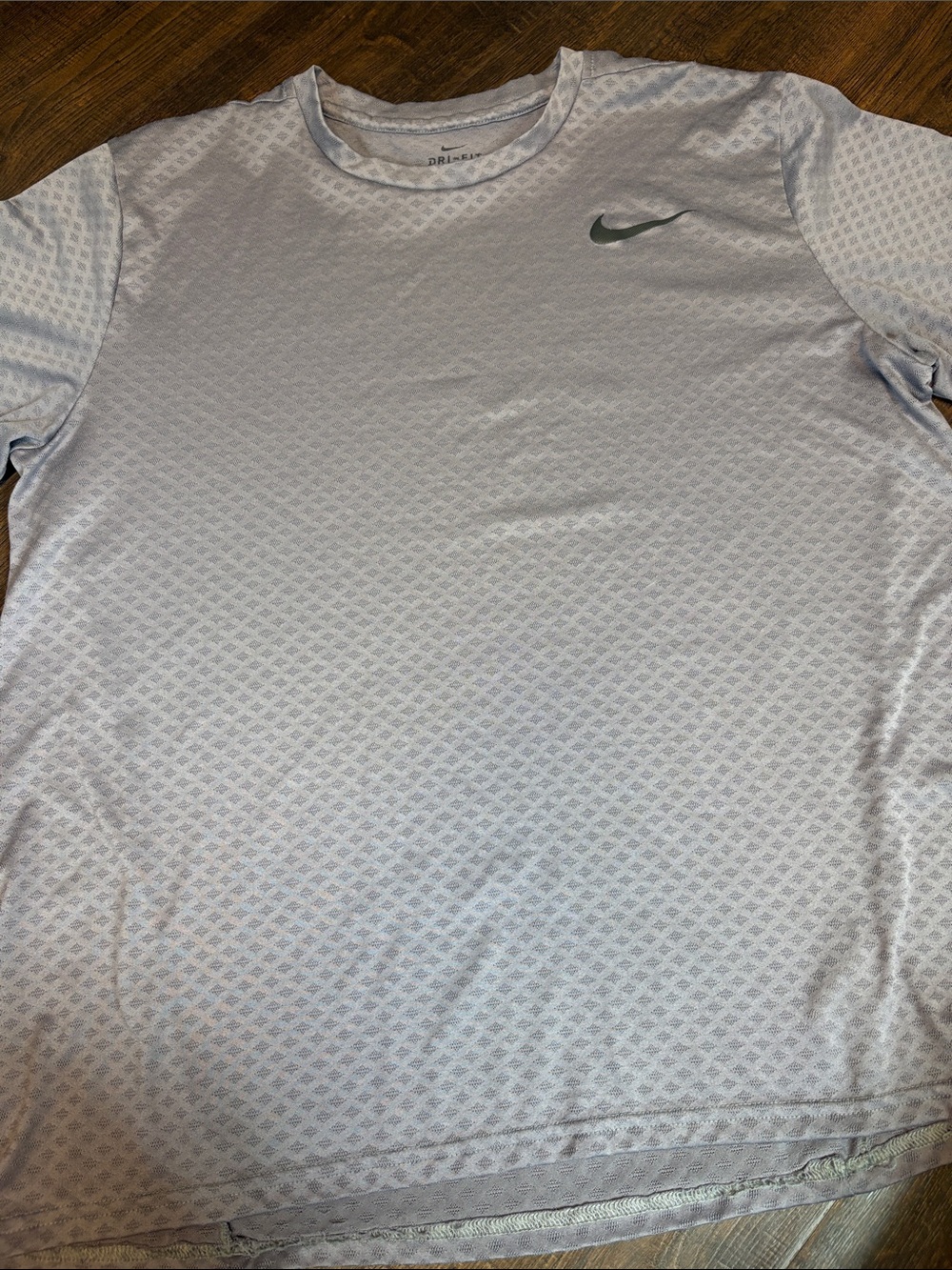 Nike Men’s XL Light Gray Dri-FIT Short Sleeve Tee with Subtle Pattern